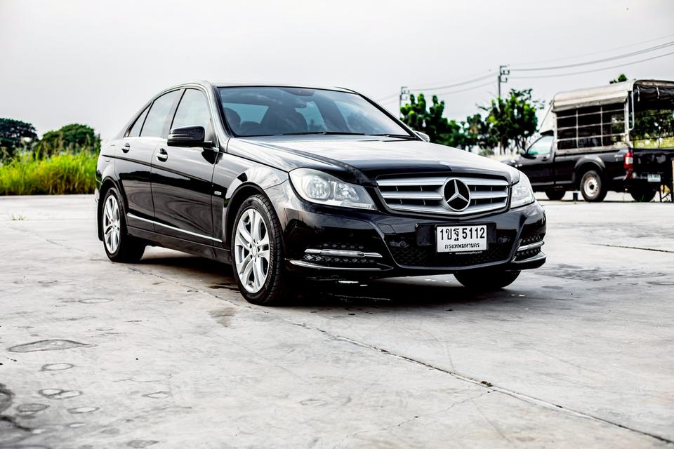 Benz C200 CGI Saloon สีดำ ปี 2011 มือเดียวป้ายแดง