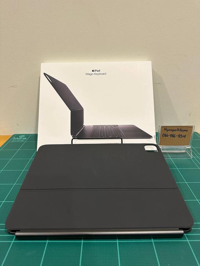 iPad Magic Keyboard (Black - Thai) 13 นิ้ว รุ่น iPad Pro M4 แถม เคสหลัง PITAKA 1