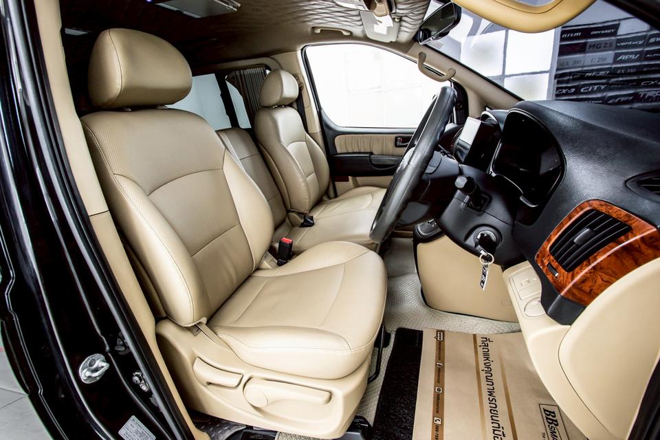 HYUNDAI H-1 2.5 DELUXE 2011 11