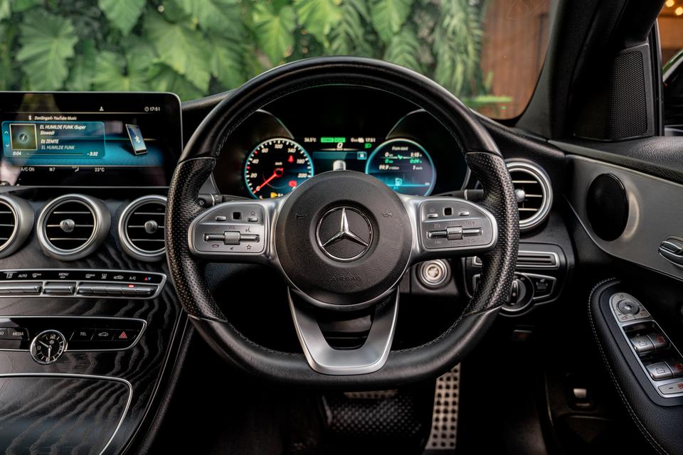 “Mercedes-Benz C300e AMG Sport Plug-in Hybrid” ปี 2021 4