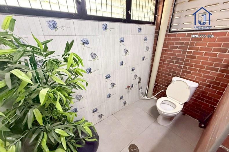 ขายบ้านเดี่ยว 99 ตารางวา ถนนโชคชัย 4 ซอย 84 หลังมุม ใกล้ทางด่วนรามอินทรา 10