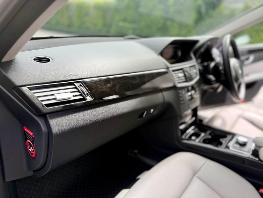 Benz E250 CGI  7 SPEED เกียร์คอ 204 แรงม้า ปี12 สีเทา รูปที่ 13