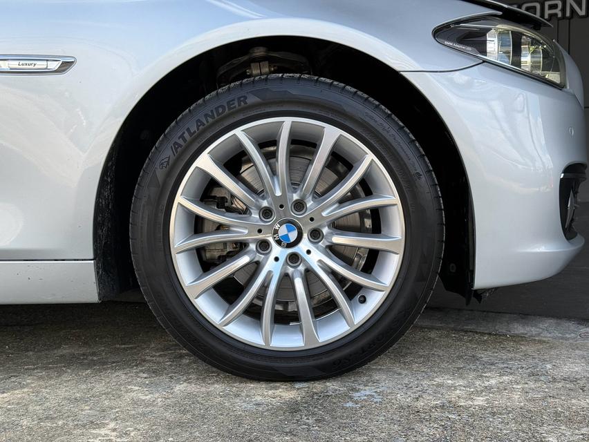 BMW 528i LUXURY LCI F10 ปี 2015 รูปที่ 17