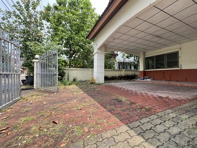 ขายบ้านเดี่ยว 2 ชั้น หมู่บ้านดุลิยา ปิ่นเกล้า กาญจนาฯ เนื้อที่ 70 ตร.ว. 3 นอน 3 น้ำ สวนกว้าง ใกล้ The Paseo Park 2