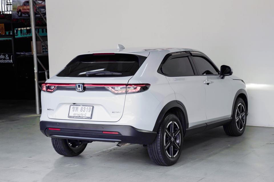 HONDA HR-V 1.5 E e:HEV AT (ปี 2024)ทะเบียน: ขท 8319 (สุราษฎร์ธานี) สี: ขาวเครื่องยนต์: เบนซิน + ไฟฟ้า 1500ccเลขไมล์ปัจจุบัน: 52,xxx กม. รูปที่ 4