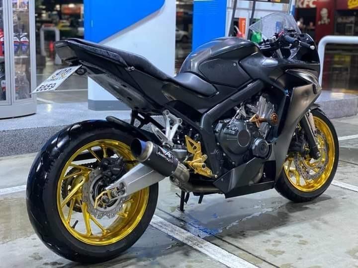 CBR650 สีดำเท่ๆ 5