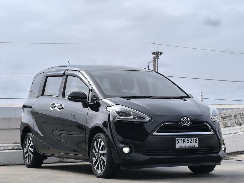 TOYOTA SIENTA 1.5V 2016