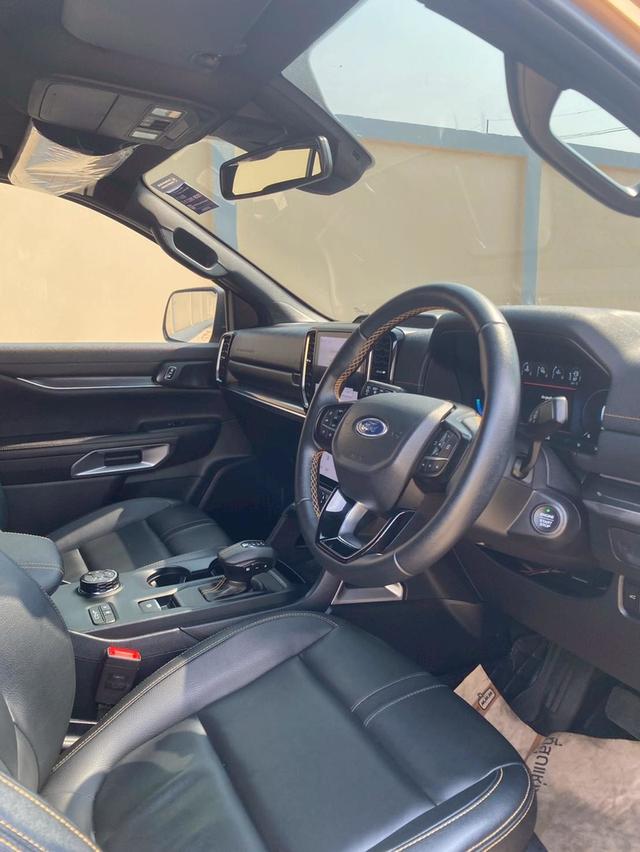 FORD EVEREST 2.0 BI-TURBO 4WD WILDTRAK สีเหลือง เกียร์ออโต้ ปี2023 เครื่องยนต์ : ดีเซล รูปที่ 5