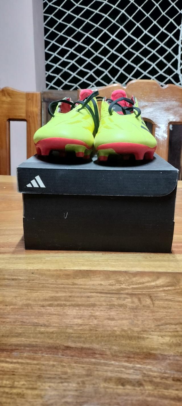 รองเท้าสตั๊ด Adidas Predator