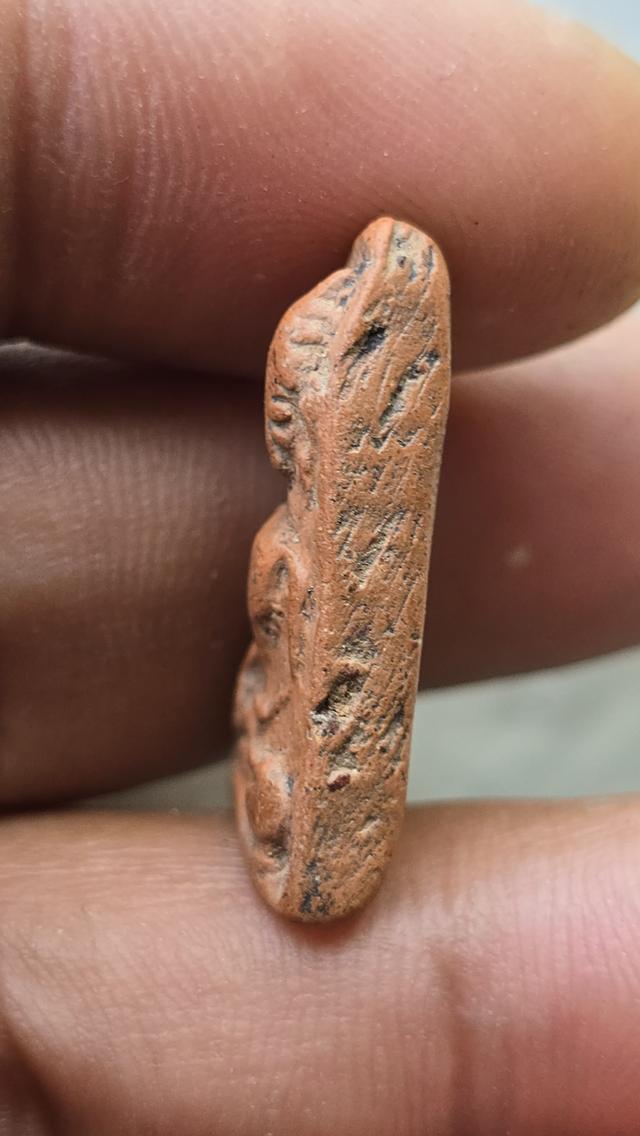 พระผงสุพรรณหน้าแก่ สภาพใช้ 4