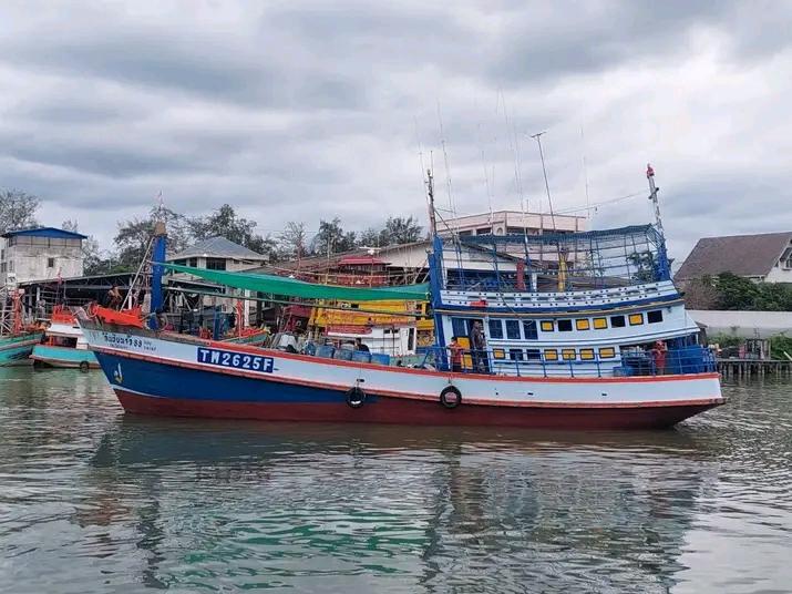 รีบขายเรือประมงใช้งานปกติ  2