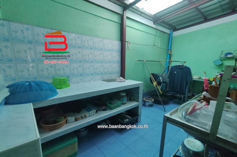 ทาวน์เฮาส์ หมู่บ้าน อยู่เจริญ 3 คลอง 4 เนื้อที่ 19.2 ตร.ว ตำบลบึงลาดสวาย อำเภอลำลูกกา จังหวัดปทุมธานี 6