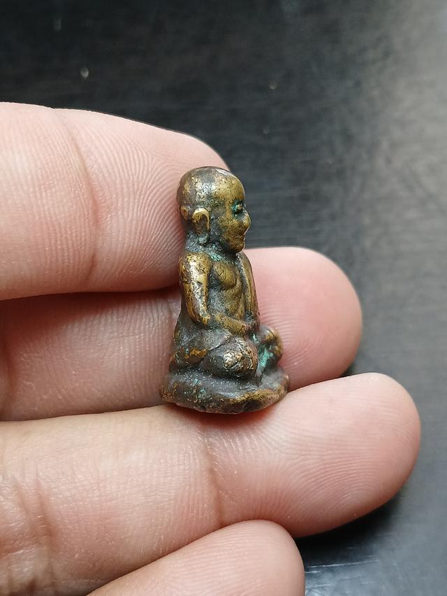 หลวงพ่อเงินพิมพ์นิยม รูปที่ 4