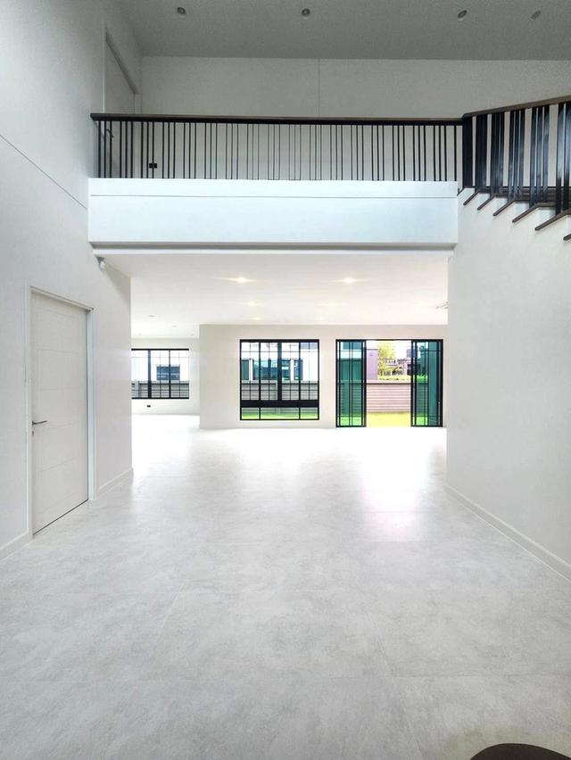 🏡 ขายบ้านเดี่ยวหรู เศรษฐสิริ ราชพฤกษ์–สาย 1 ที่ดิน: 167 ตร.ว. พื้นที่ใช้สอย: 499 ตร.ม. บ้านหันหน้าทิศเหนือ 5 ห้องนอน | 6 ห้องน้ำ 5