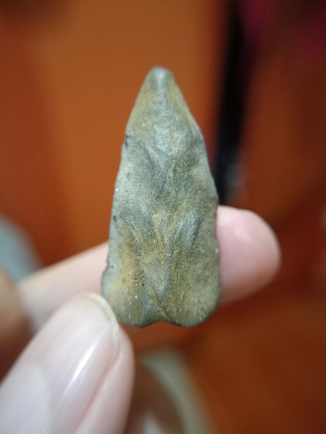 พระเลี่ยงลำพูนเก่าดินเขียวหินครก