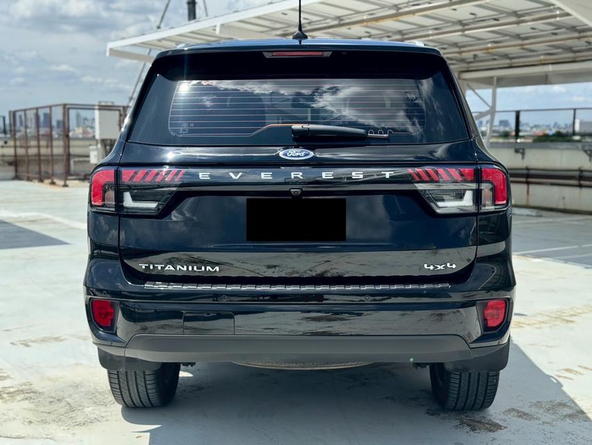 Ford Everest 2.0 Bi-Turbo Titanium + 10AT 4x4 ปี 2023 ไมล์ 68,xxx km