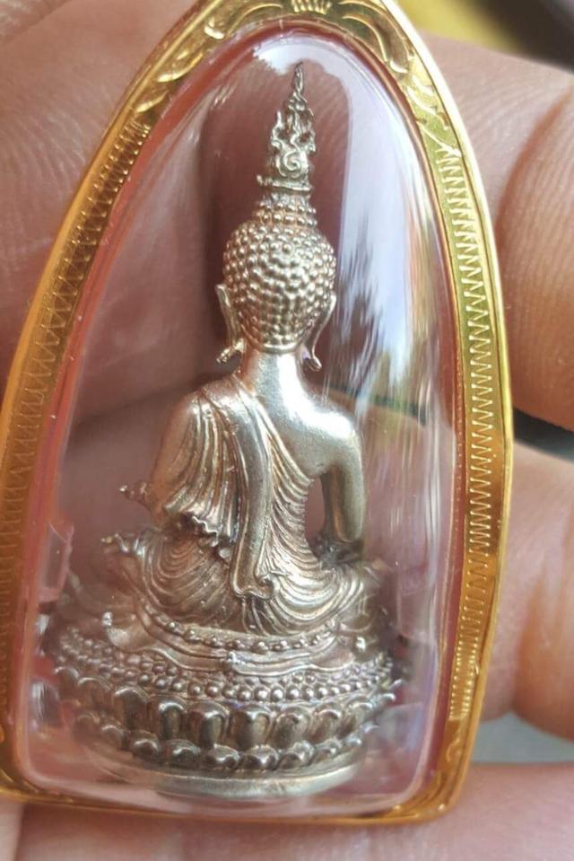 พระพุทธเลี่ยมทอง