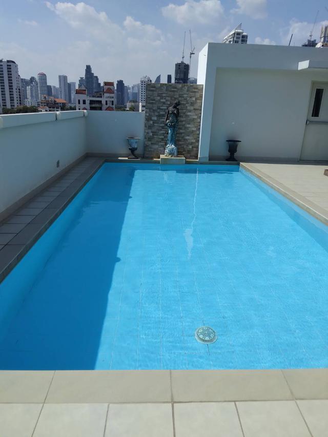 รูปหลัก Rent Condo 100-120 sqm. price 50000-60000 Sukhumvit63 with pool