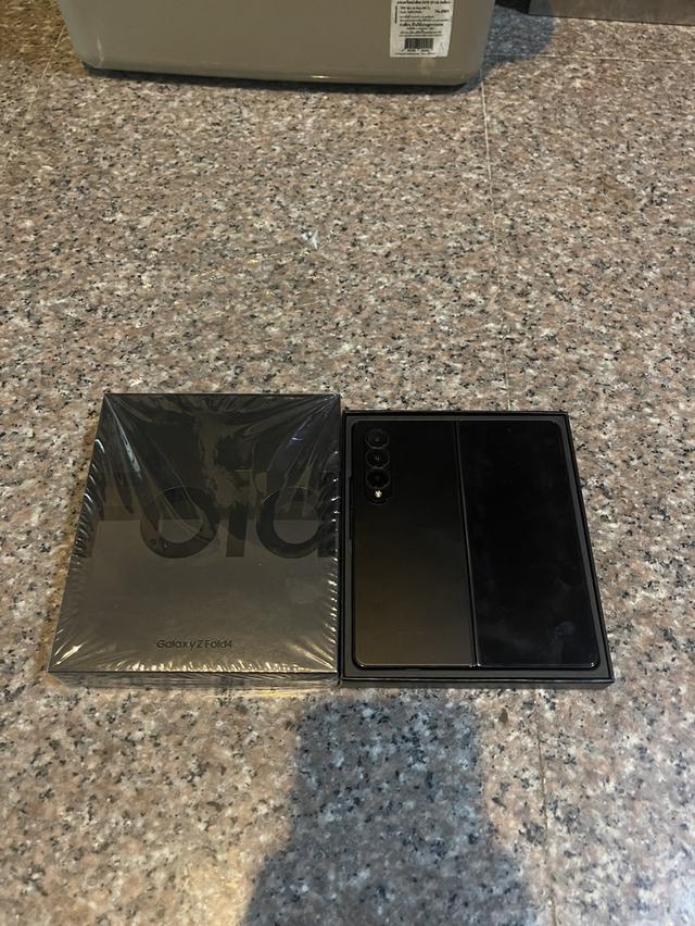 ขายSamsungFold4สีPhontom Black256กิ๊กยกกล่องอีมี่ตรงจอกางสุดไม่มีจุดหายากมากๆๆ 2