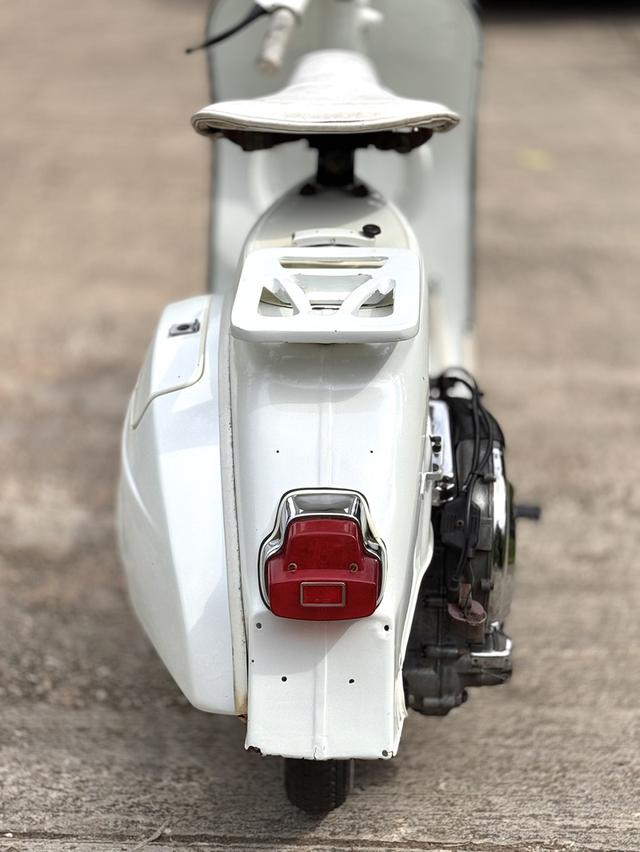 Vespa super 150 หัวเหลี่ยม