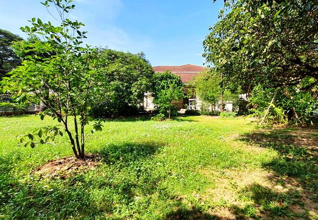 ขายที่ดิน ในหมู่บ้านนันทวัน รามอินทรา-วัชรพล เนื้อที่ 137 ตร.ว. แปลงสวย ราคาต่อรองได้ 6