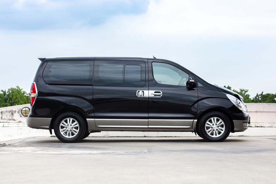 Hyundai H1 A2 2.5 Deluxe 2012 จด 2013 6