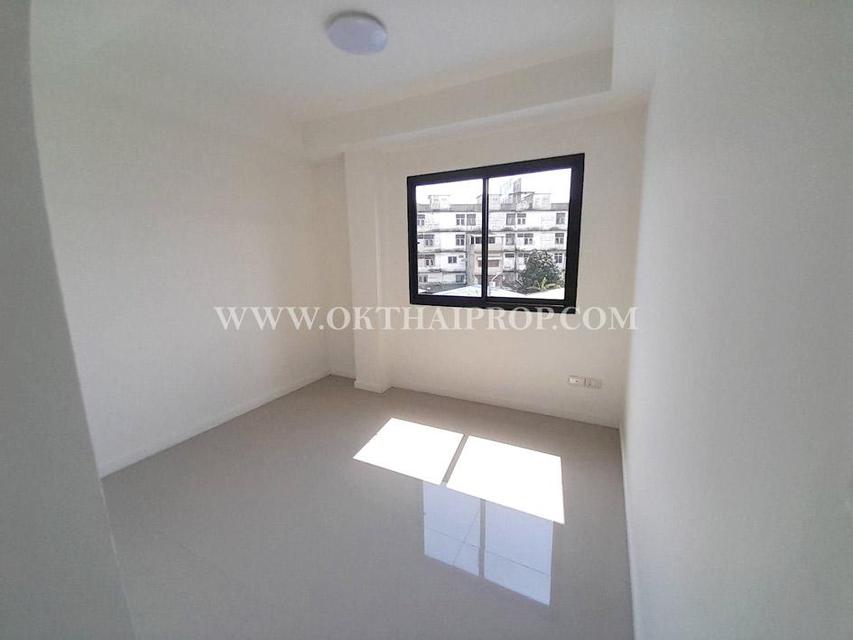 ทาวน์โฮมสร้างใหม่ 3 ชั้น ถ.ติวานนท์ 52 ท่าทราย เมืองนนทบุรี 8