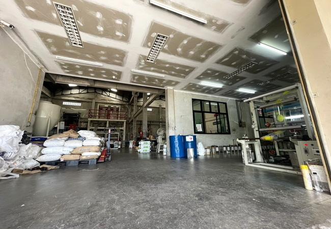 ขายโรงงาน โกดัง พร้อมออฟฟิศ ซอยสะแกงาม 35 ถนนพระราม 2 เนื้อที่ 404 ตร.ว. 9