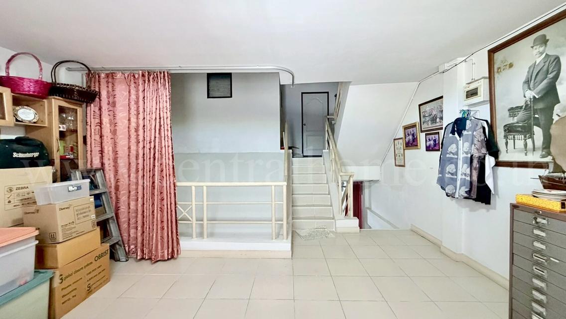 ทาวน์เฮ้าส์ เค.ซี. รามอินทรา 6 พระยาสุเรนทร์ 45 หน้าบ้านไม่ชนใคร 10