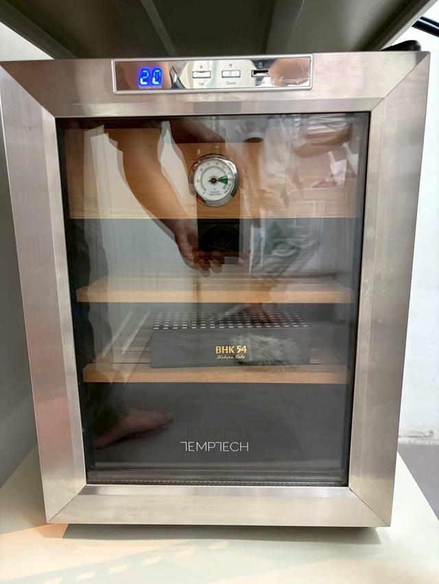 ตู้ชิการ์ Temptech FCH3300SSCW humidor ราคา 25,000 บาท