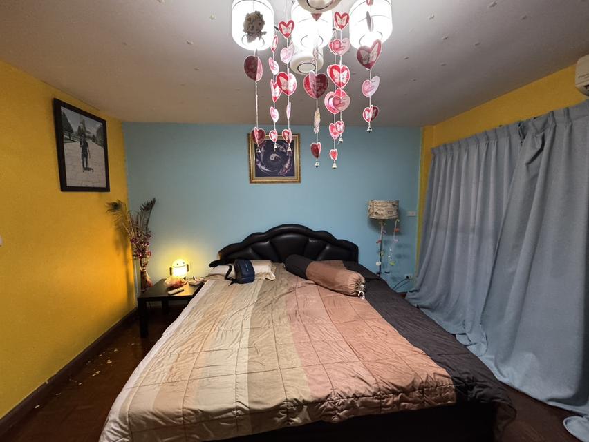 ขายด่วน! ทาวน์เฮ้าส์/บ้านแถว 2 ชั้น มีห้องน้ำ 2 ห้อง ฟังก์ชันใช้งานลงตัว ราคาถูก ขายจริง มีความตั้งใจขาย ทำเลดี ใกล้สนามบินสุวรรณภูมิ การเดินทางสะดวก 5