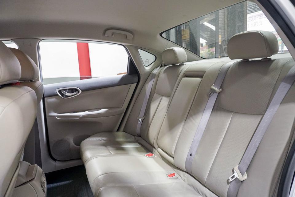 NISSAN SYLPHY 1.6 V สีเทา เกียร์ AT ปี 2018 6