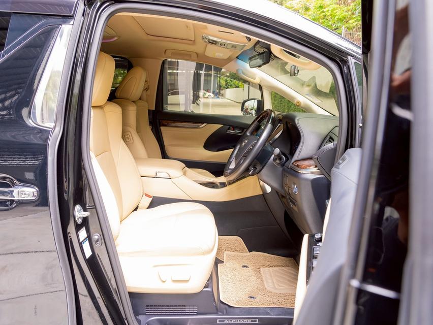 Toyota Alphard 2.5L GF Hybrid ปี 2022 9