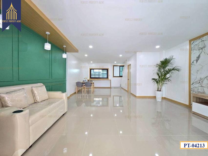 ทาวน์เฮ้าส์รสสุคนธ์ บางใหญ่ พร้อมอยู่ 3