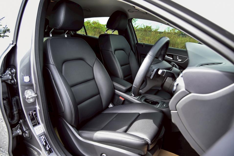 รหัสรถ CBL6544 Mercedes-Benz GLA200 1.6 Urban W156 AT 2020 10
