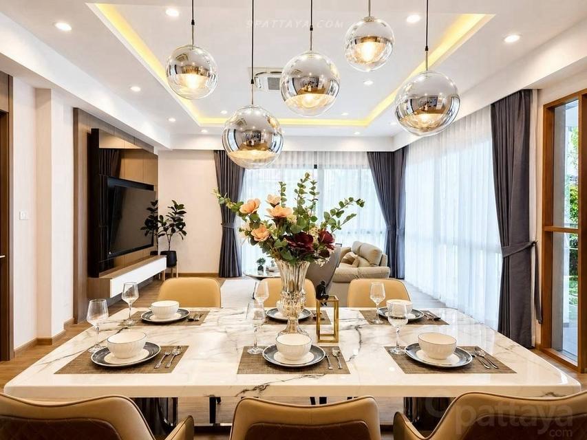 For Sale — Pool Villa near Jomtien BeachSpecial price pool villa in Soi Chaiyapruek, 1.5 km Jomtien Beach. Land size: 93.5 sq.wah 236 sq.m. 4 bedrooms 8