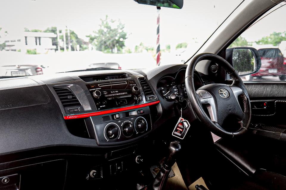 TOYOTA VIGO 2.5 E TRD ปี 2014 13