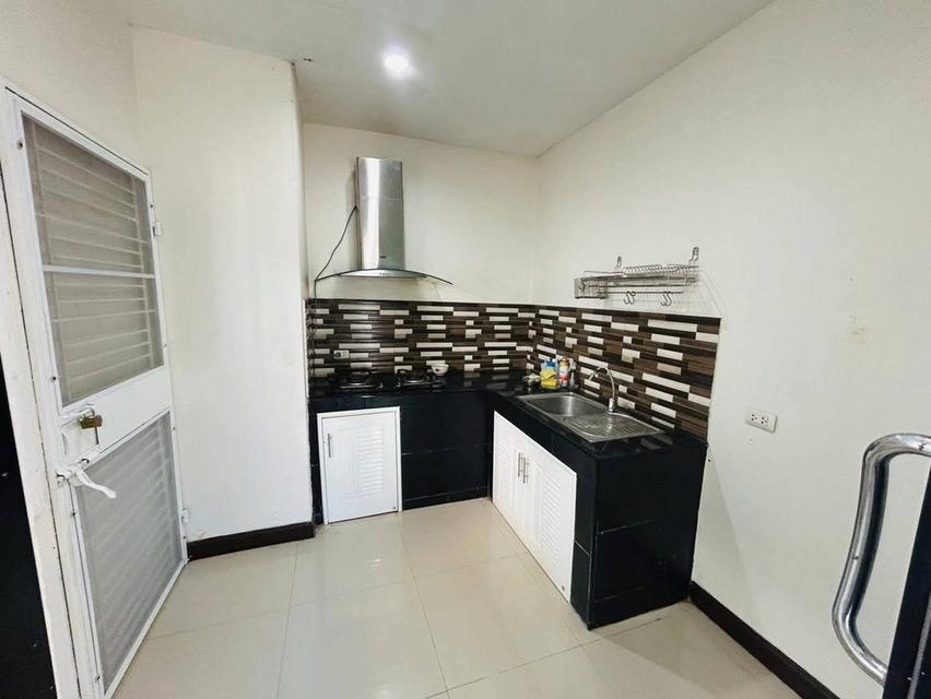 ให้เช่า บ้านเดี่ยว 2 ชั้น 50 ตร.วา รีโนเวทใหม่ ติดถนนสุขุมวิท เพียง 50 ม. ( ให้เลี้ยงสัตว์ได้ ) บ้านฉาง ระยอง 19