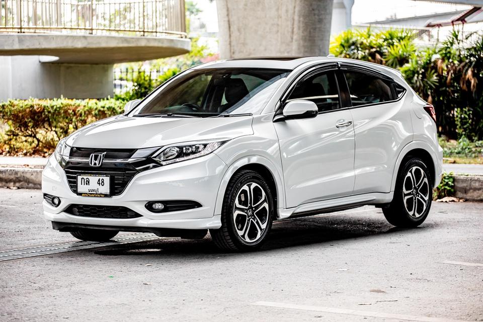 Honda Hrv 1.8 EL Sunroof สีขาว ปี 2015 มือเดียวป้ายแดง สภาพใหม่มาก