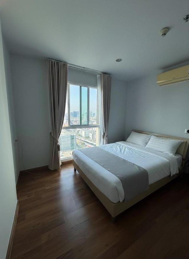 ด่วน ขายถูก condo mark รัชดา แอร์พอร์ตลิ้งค์ ชั้น19 ห้องมุม 56.72ตรม. 2นอน สภาพใหม่ 3