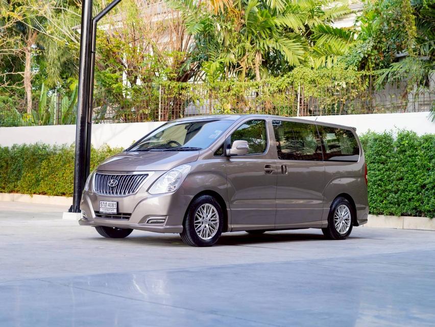 Hyundai H1 Grand Starex VIP ปี 2016 ประกันเครื่องเกียร์3ปี 30,000 km.