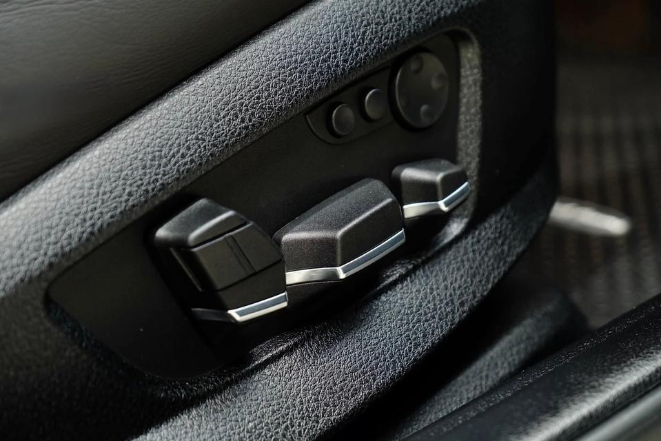 M5 (F10) 4.4L V8 Twin-Turbo รูปที่ 15