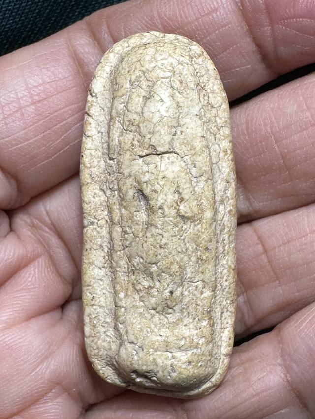 พระลีลาเม็ดขนุน กรุทัพข้าว