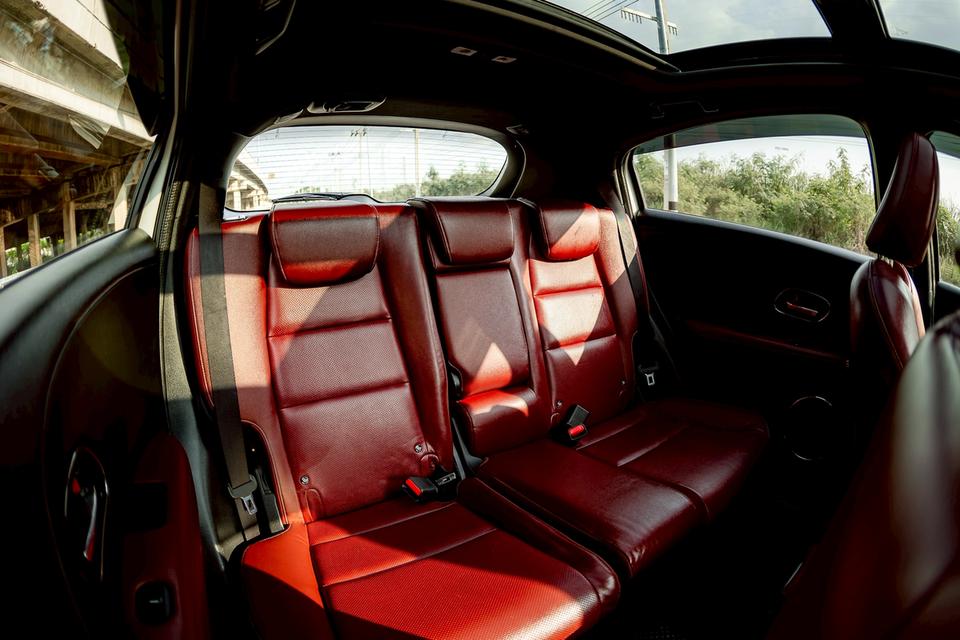 Honda HRV 1.8RS ปี18 16