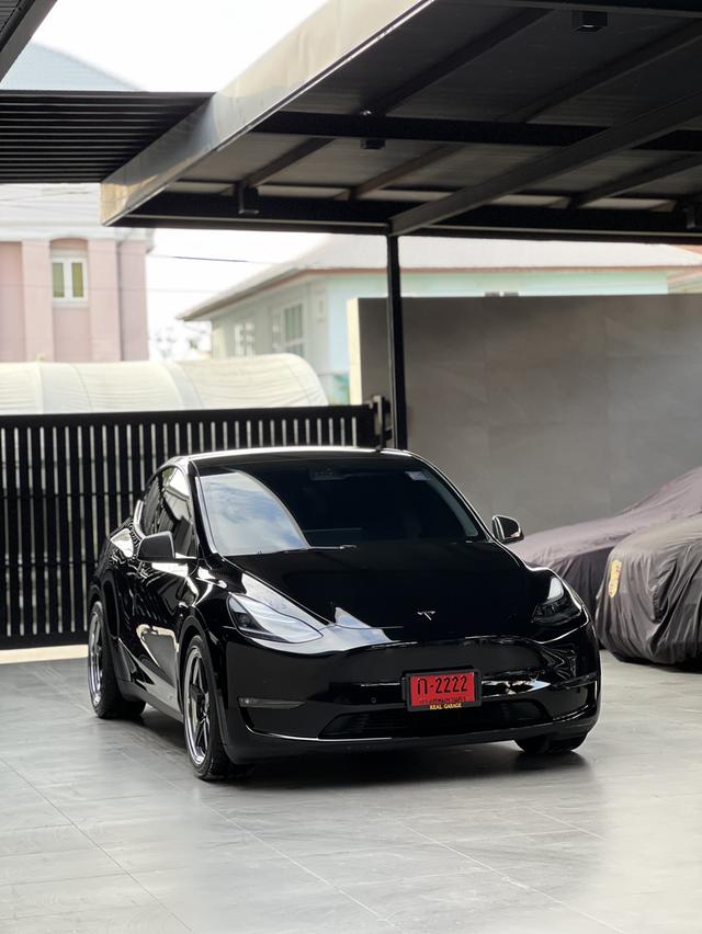 2023 Tesla Model Y Long Range 3