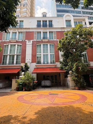 ขาย Luxury Townhome 4 ชั้น บ้านกลางกรุง ทองหล่อ British Town – Thonglor | ราคา 38 ล้านบาท 2
