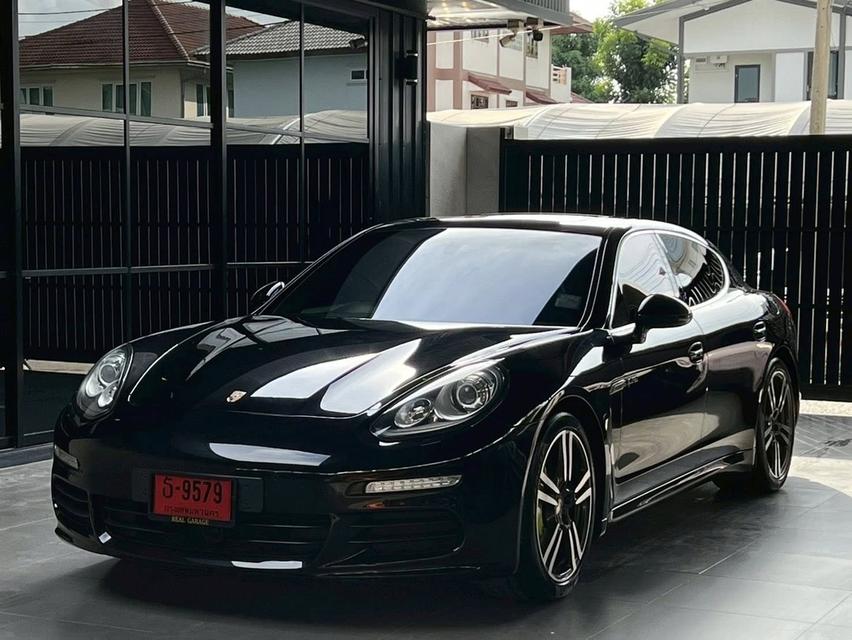 PORSCHE PANAMERA 3.0 HYBRID ปี 2015 วิ่ง 80000 KM.