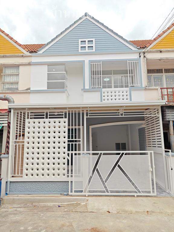 หมู่บ้านอู่ทองเพลส5 คลอง3 เปียร์นนท์ 1