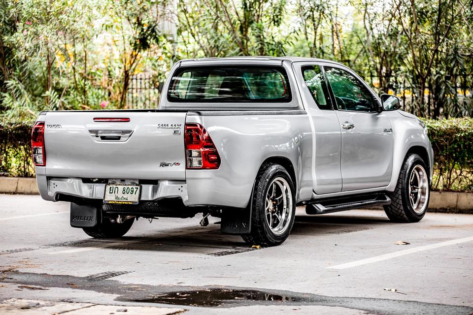 TOYOTA HILUX REVO 2.4 E SMART CAB ปี 2017 สีเทา ของแต่งเพียบ 6