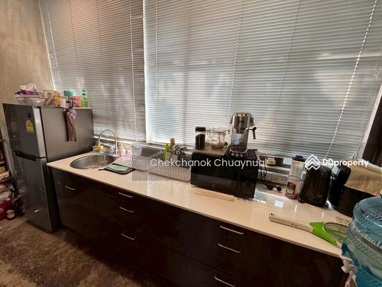 ขาย Office 4 ชั้น ซอย ทาวน์อินทาวน์5 ที่ดิน131ตรวา. จอดรถ 10-15คัน ลดพิเศษ!! จาก49ล้านบาท เหลือเพียง 40ล้านบาท !! 20